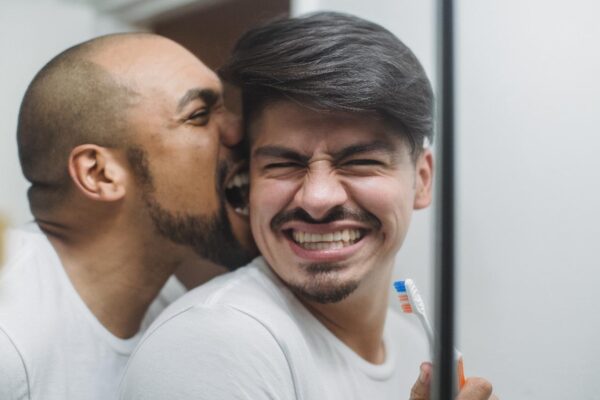 היתרונות הרבים של קונדומים: מראה מקיף היתרונות הרבים של קונדומים: מראה מקיף