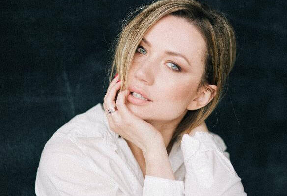 כותרת: עולמן המקצועי והשנוי במחלוקת של נערות הליווי כותרת: עולמן המקצועי והשנוי במחלוקת של נערות הליווי